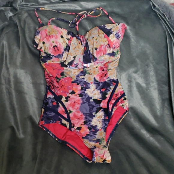 Bond-eye Bathing Suit - Picture 1 of 5